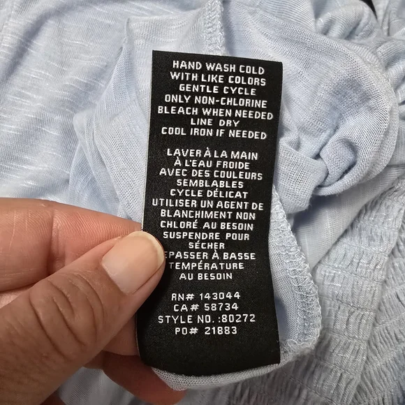 7 For All Mankind Light Blue Smocked Puff Sleeve Mockneck Top XS - Picture 8 of 8